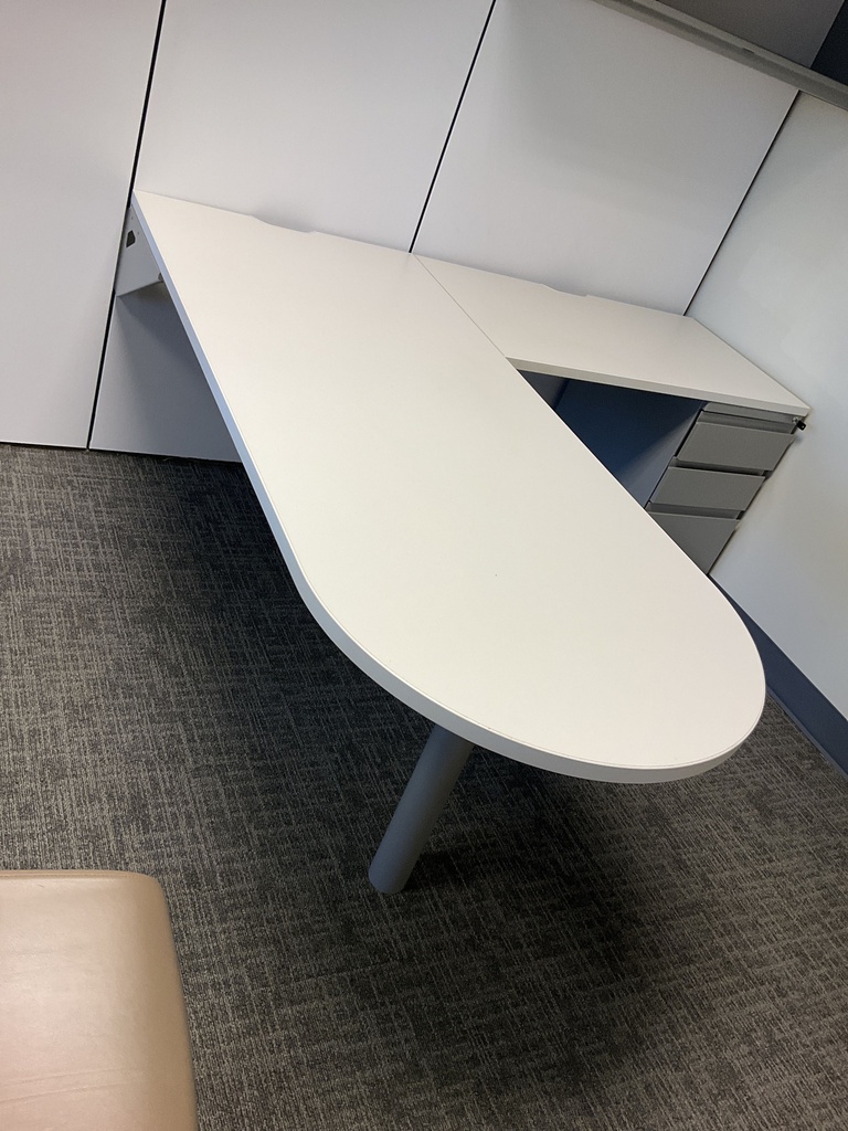 72X30X30 L-SHAPED DESK