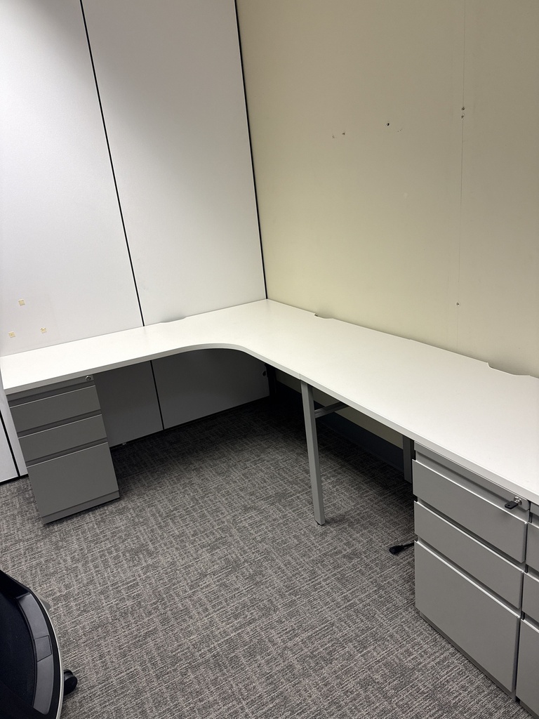 66X54X30 CORNER DESK