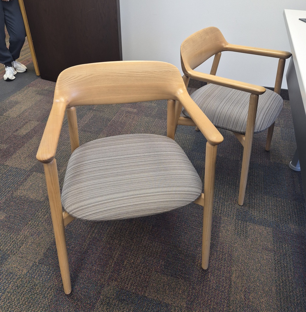 Guest chair