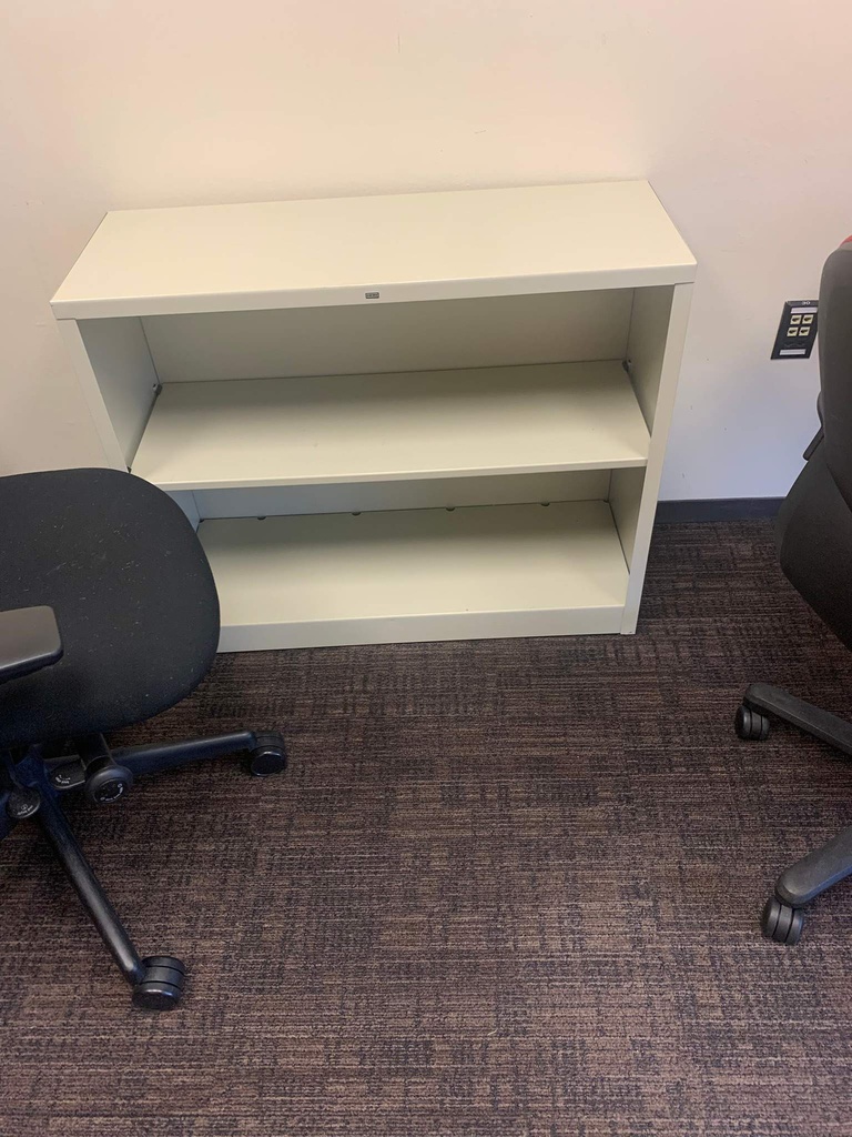metal shelf / 2 shelves
