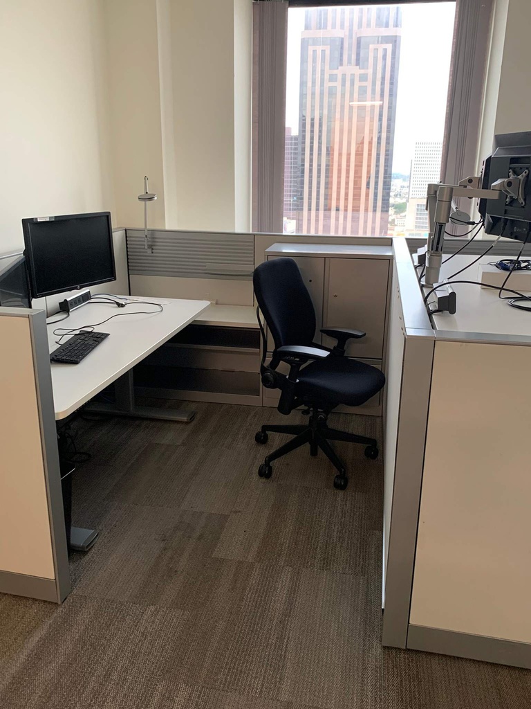 Workstation / Cubicle - Steelcase