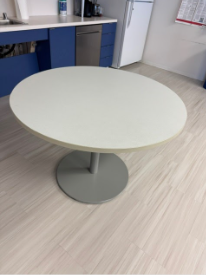 ROUND TABLE