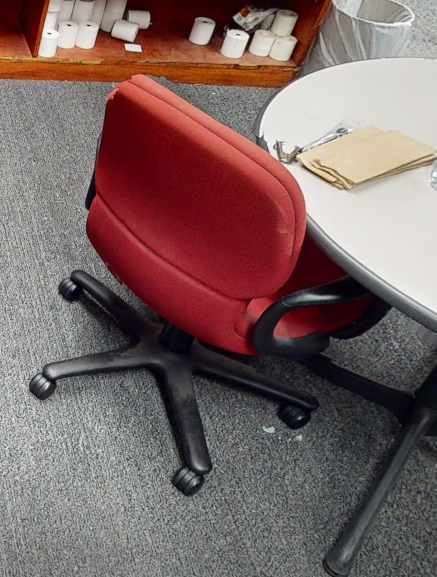 Red task chair w/arms
