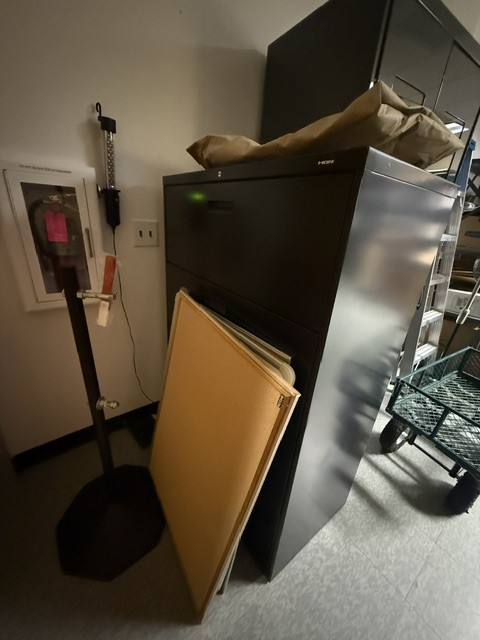 4-Drawer Hon Cabinet