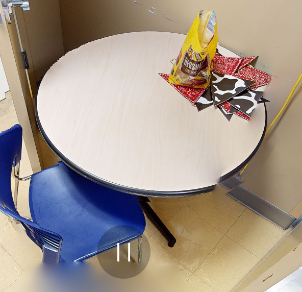 Round meeting table