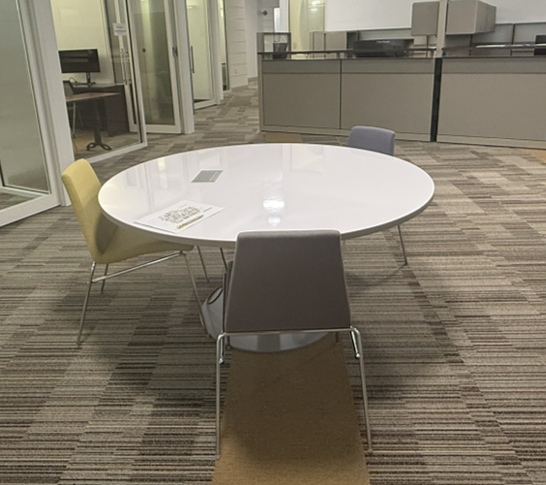 60" round Table 