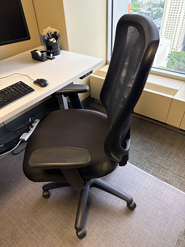 DESK CHAIR