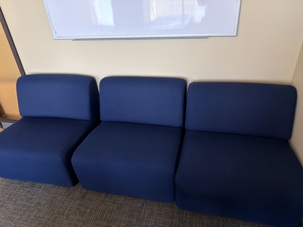 MODULAR LOUNGE CHAIRS