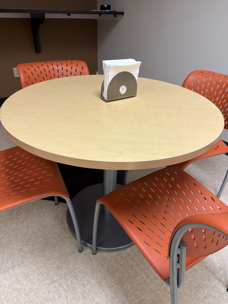 36x29 ROUND TABLE