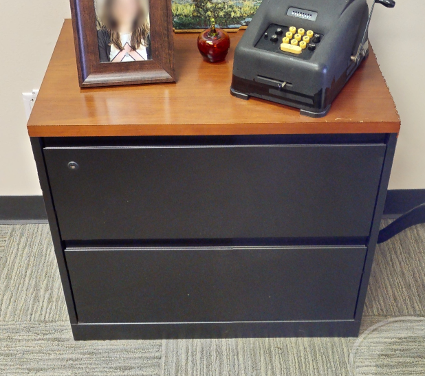 2D lateral Credenza