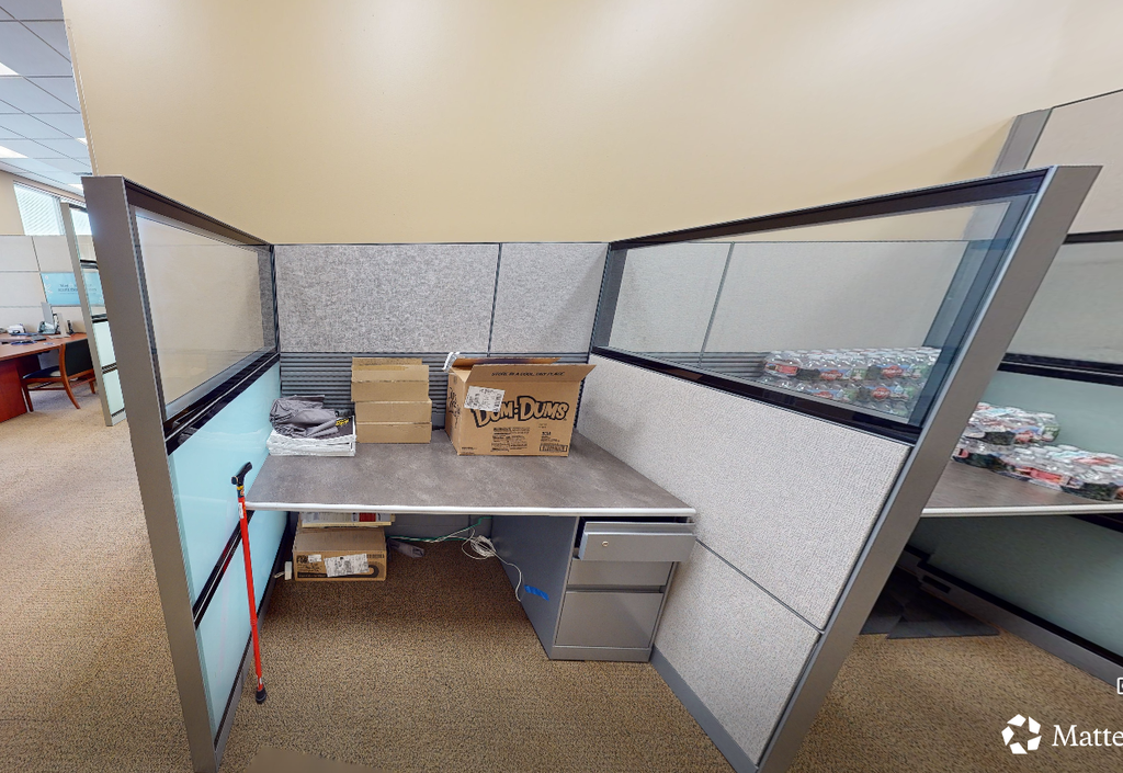mid workstation