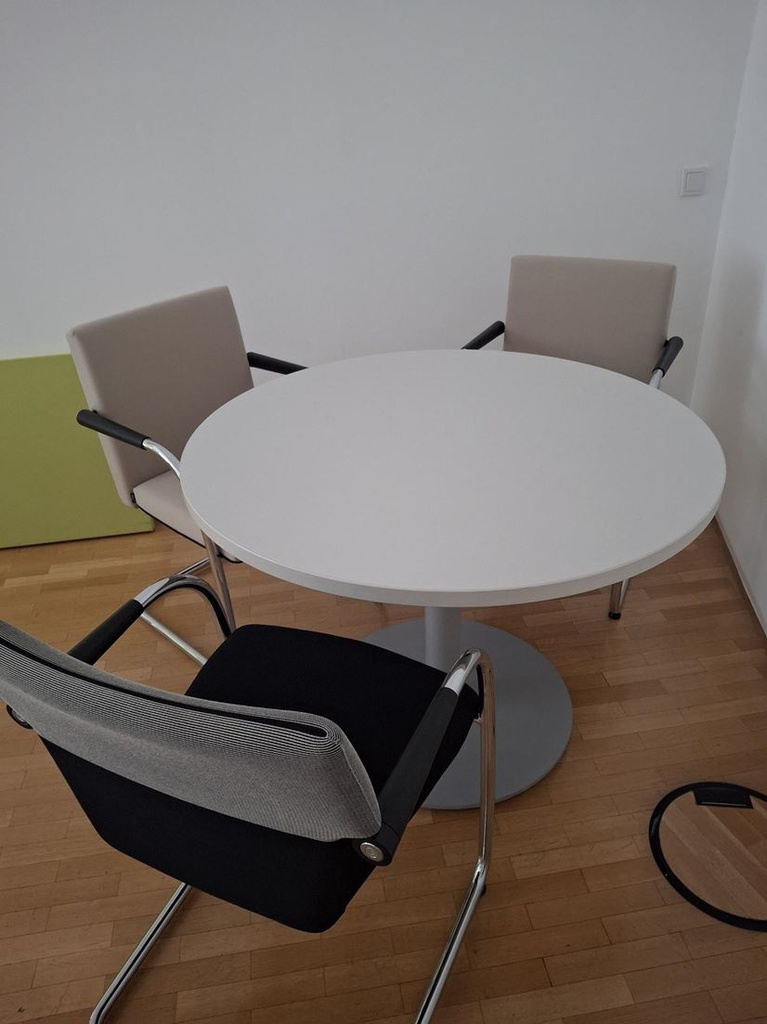 Round Table - White