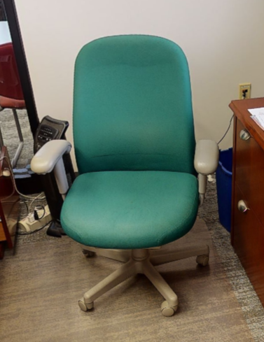 Green task chair w/arms
