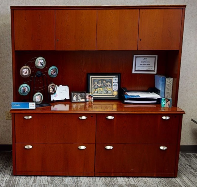Credenza w/overhead