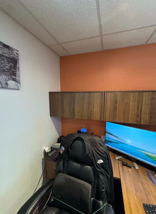 overhead cabinet
