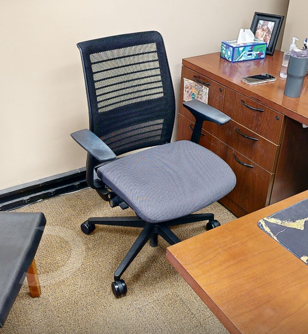 Blk &amp; Grey task chair with arms