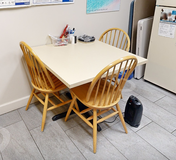 Cafe chair