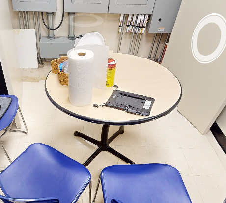 Round meeting table