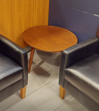 Round coffee table