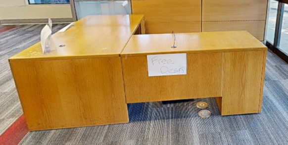 Classic desk