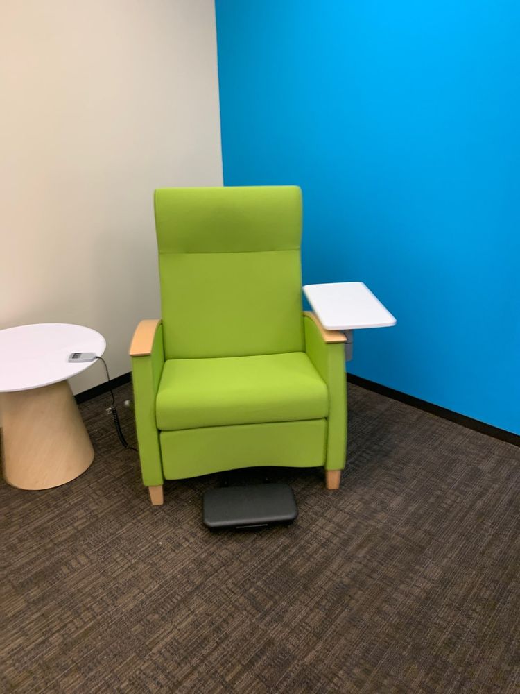 Mother's room lounge chair