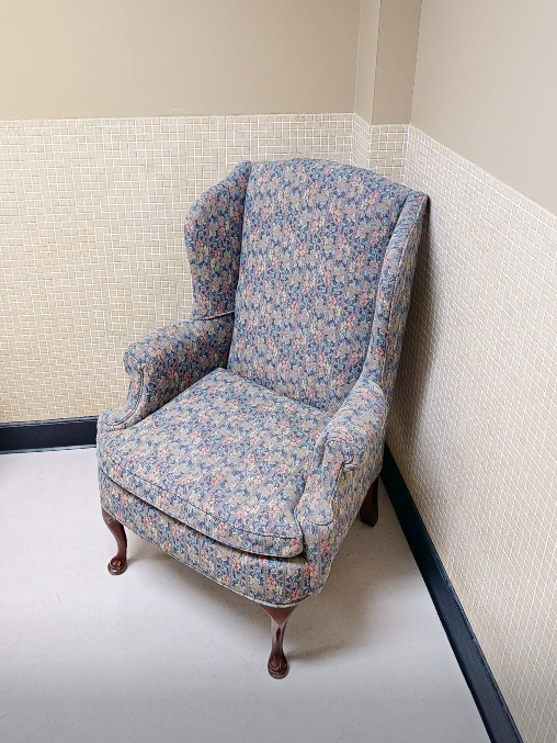 Tall back lounge chair