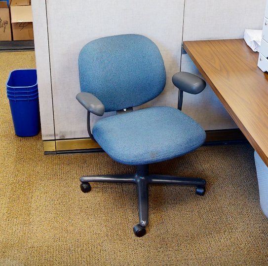 Blue task chair w/arms