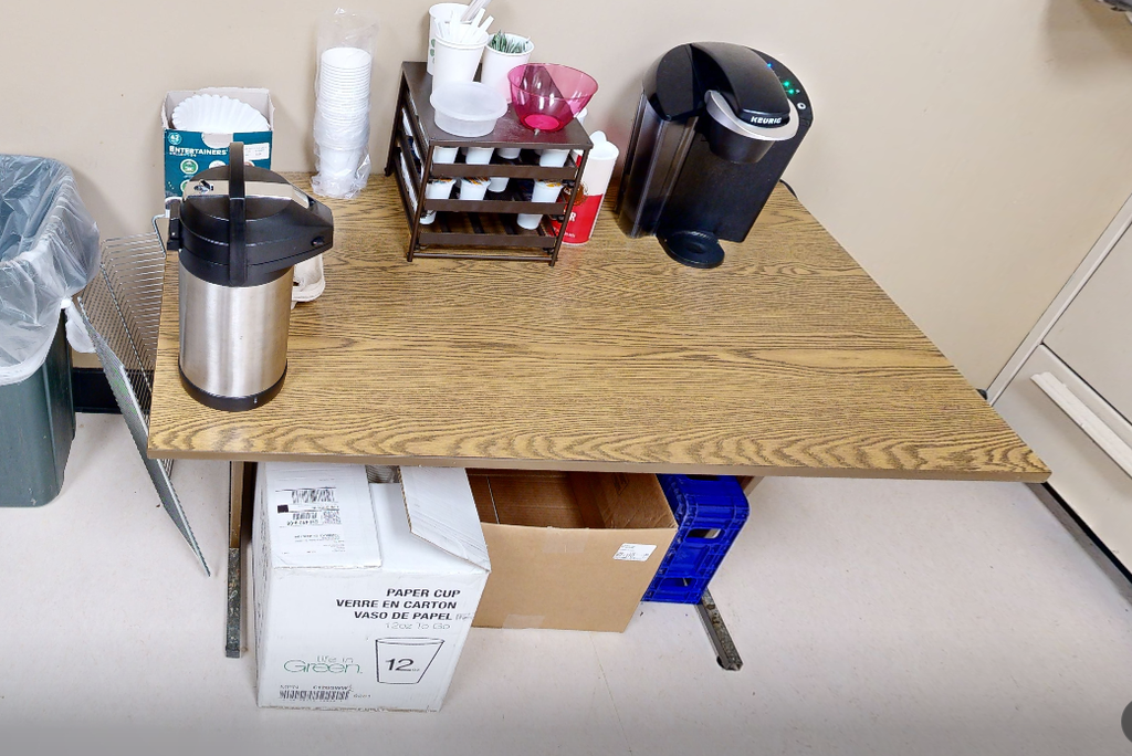 Square Cafe table