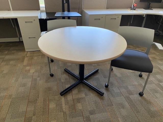 42" Round Table