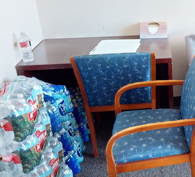 Desk no ped