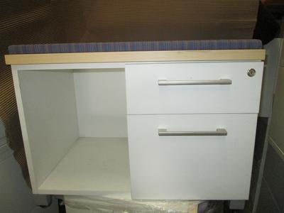 white peds (for cubes) 30x20x22 cushion