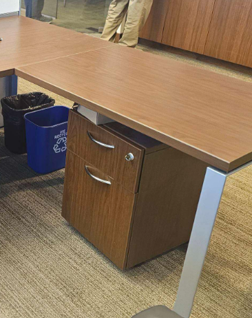 Rolling pedestal