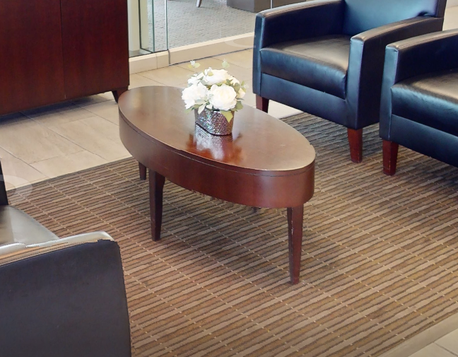 Oval coffee table