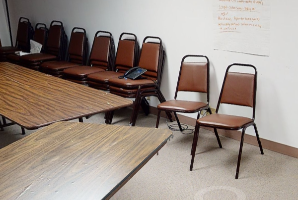 Brown cafe chair (stacking)