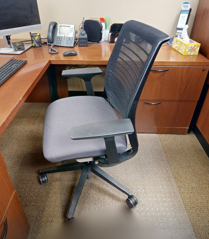 Task chair, with arms