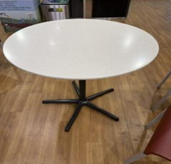 PANTRY ROUND TABLE 