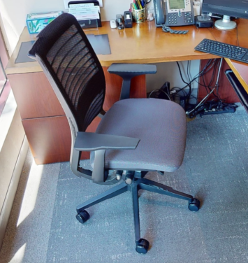 Task chair, with arms