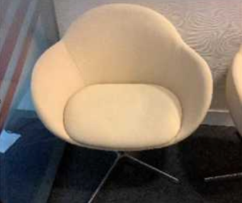 AC Forster Armchair
Beige fabric upholstery
5-Star chromed base on castors