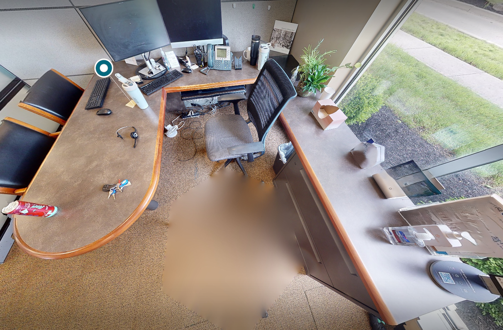 U-shaped desk