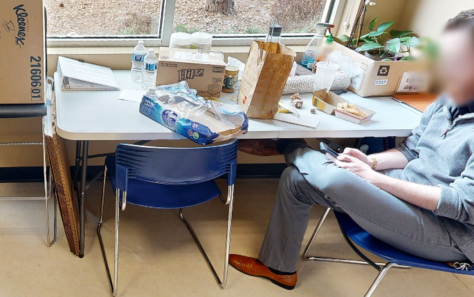 Folding table