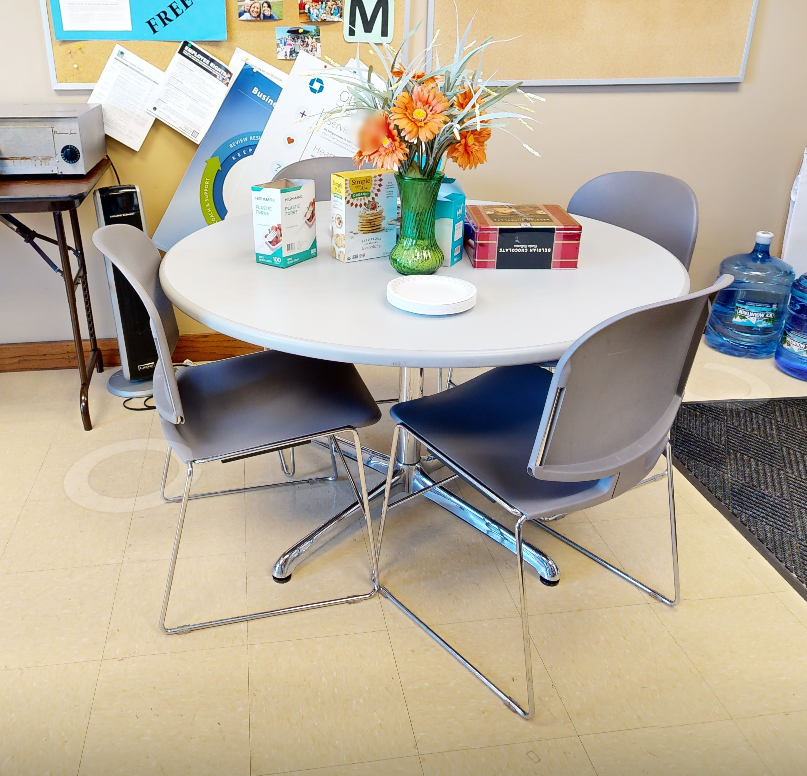 Cafe chair