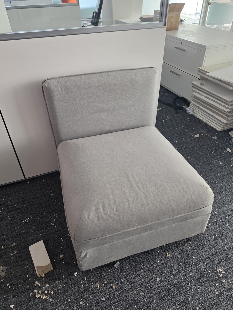 36 x 32 x 32 Lounge Seating