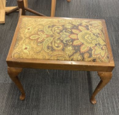 Small bench/foot ottoman
