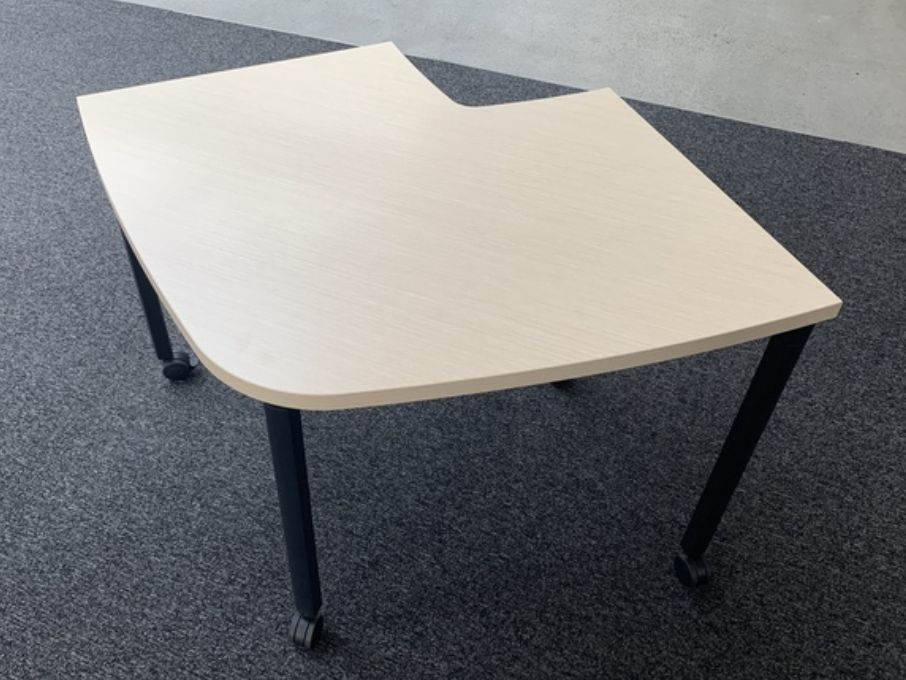 Modular table on casters - corner