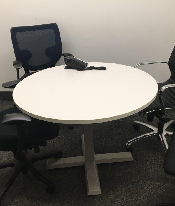 Table - Round (assorted)