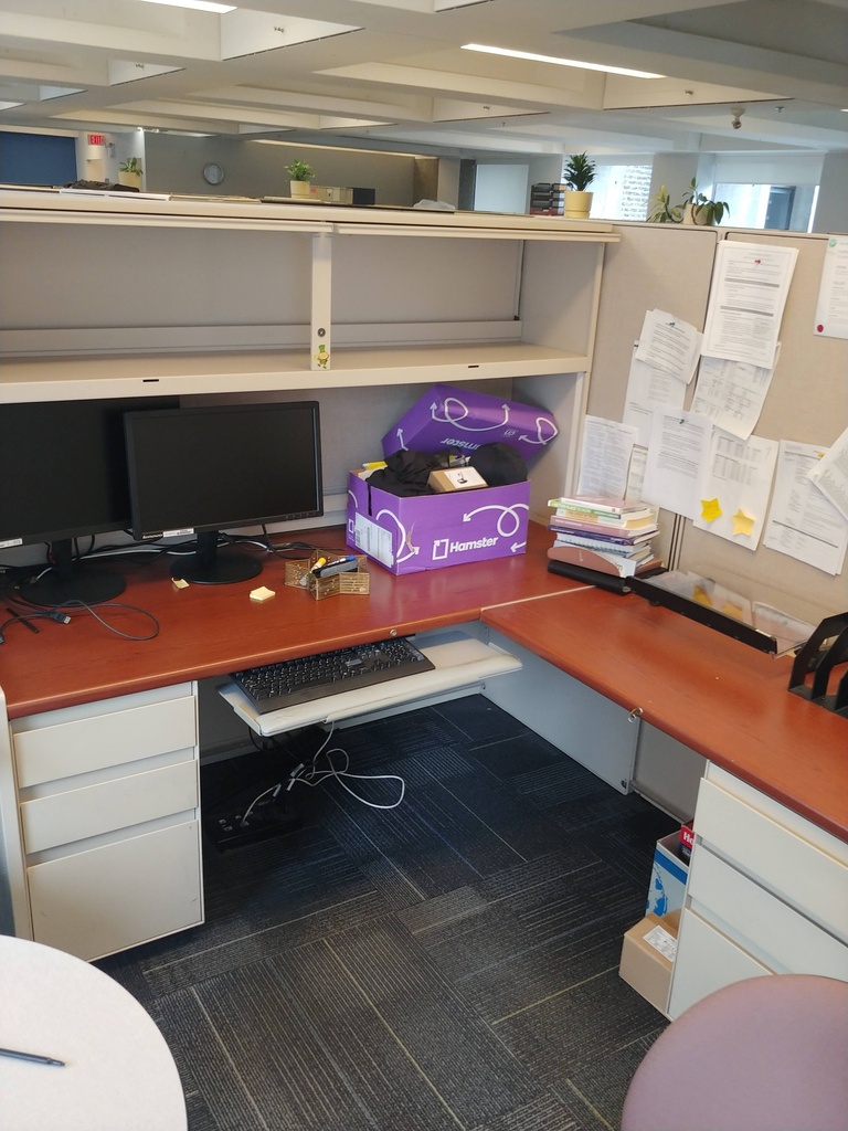 Workstations - Return on Left (Photo Approximation)