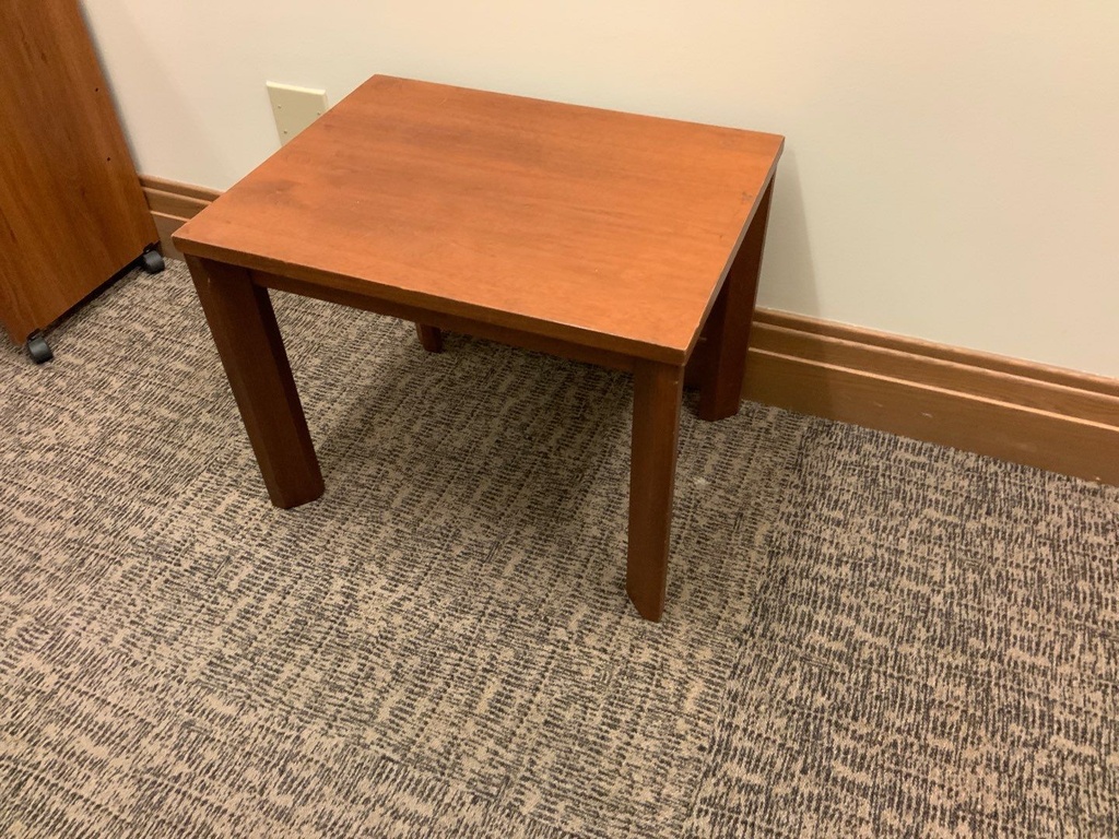 Traditional End Table, 20x26, Walnut