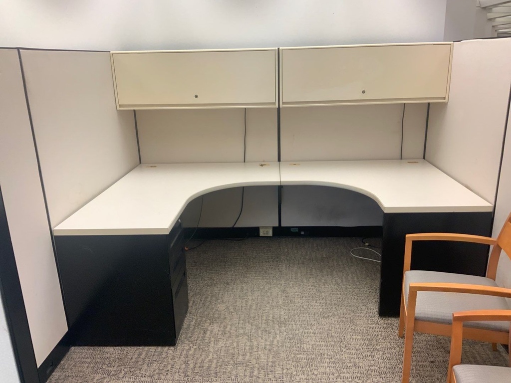     Steelcase 9000 Systems, 8x8 Cubicle, Cluster of  4