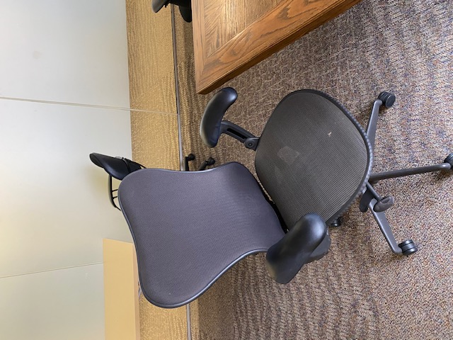 Task Chairs With Arms