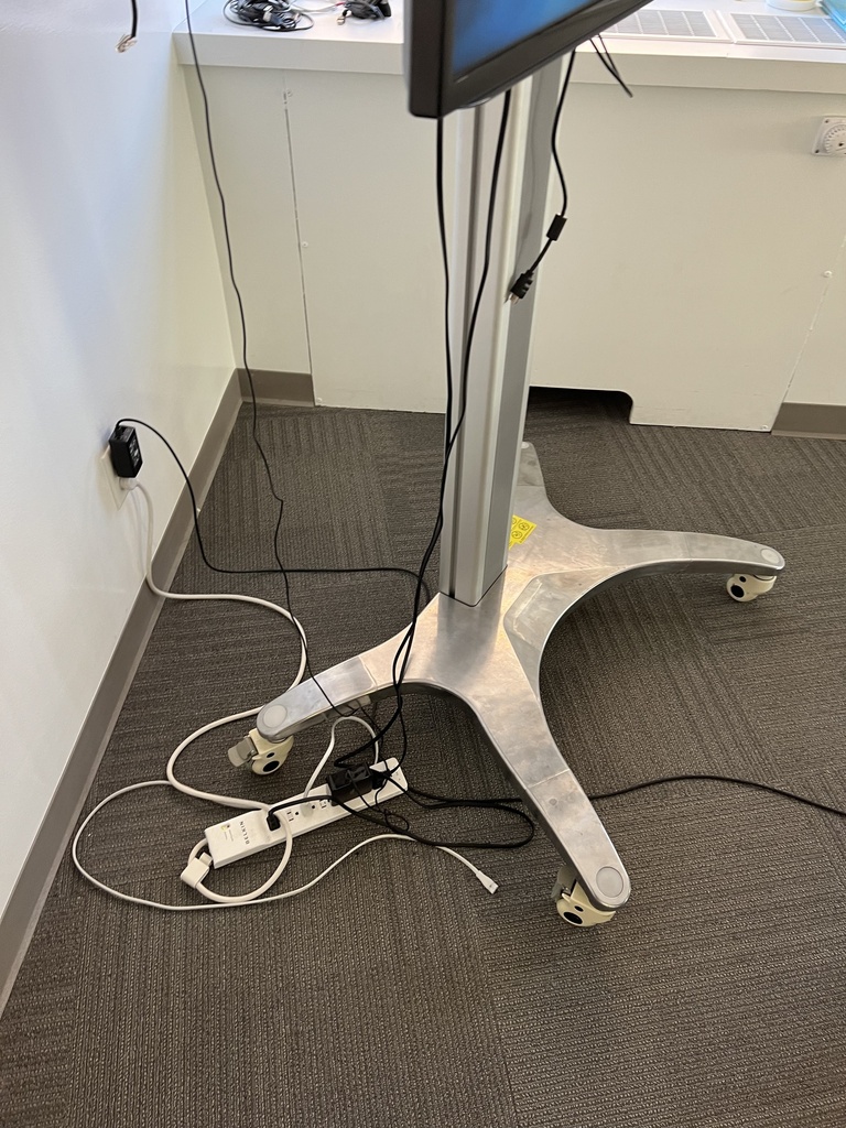 TV Stand / No TV